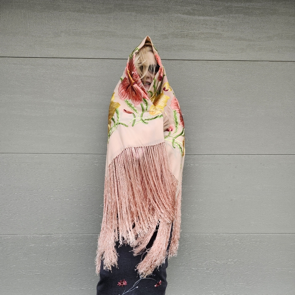 Vintage Gorgeous Rare Cleaned Silk Embroidered Floral Fringe Piano Shawl, $195 - Picture 11 of 12